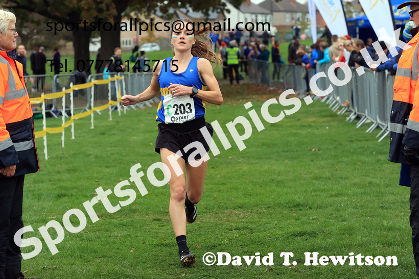 Senior Womens relay, 2025 Northern Cross Country Relays, Graves Park, Sheffield. Photo: David T. Hewitson/Sports for All Pics